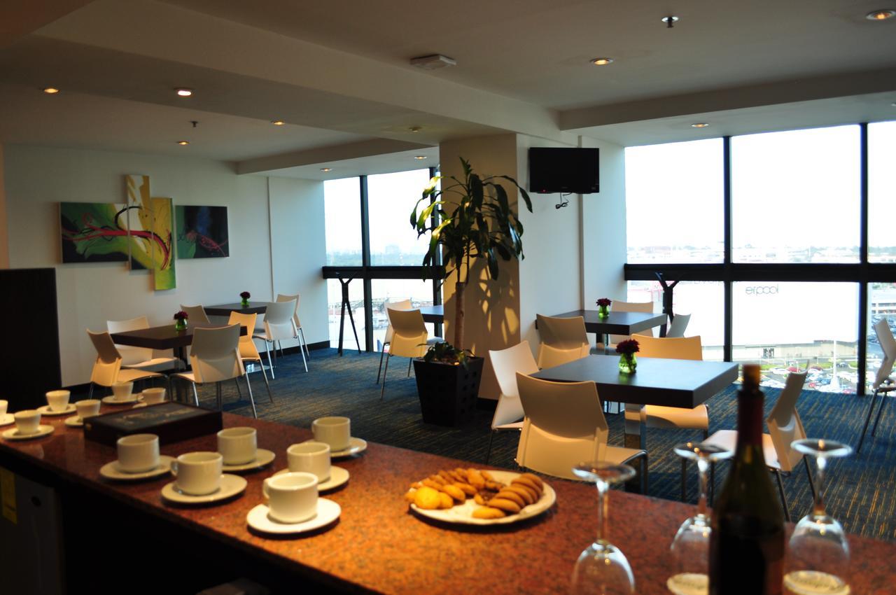 Radisson Paraiso Hotel Meksika Dış mekan fotoğraf The lounge at Christchurch International Airport